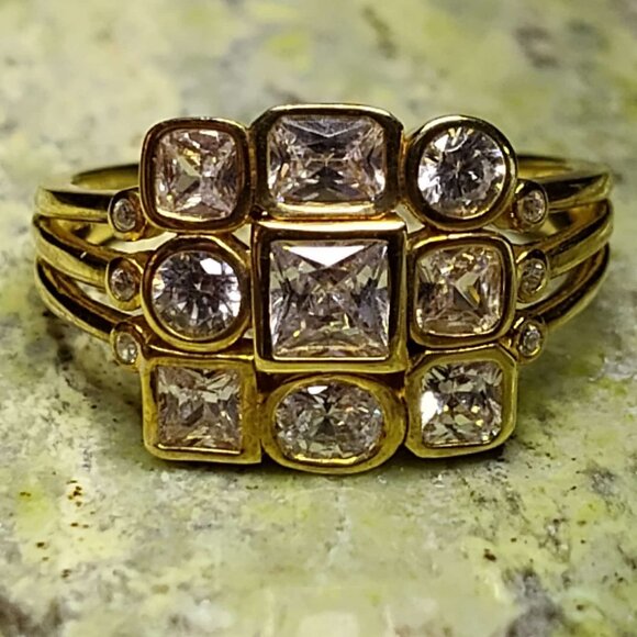 Bella Luce 3.04CTW White Diamond SIMULANT Eterno gold-tone Size 8 - Picture 3 of 8